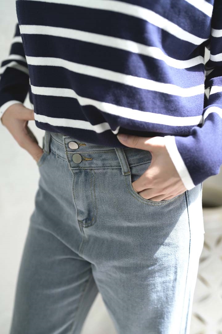 Picture of Buttons Culottes Jeans