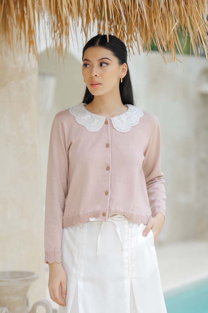 Picture of Collar Knit Blouse